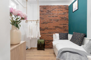 Ultra Central, 15 sqm studio by Urbanesq
